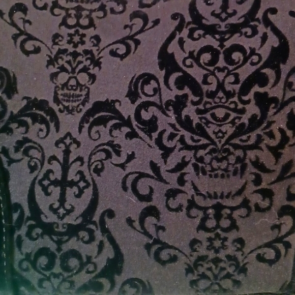 KILLSTAR BANSHEE HANDBAG HANDELS AND CROSSBODY STRAP VELVET STRAPS AND HANDEL - Picture 4 of 17